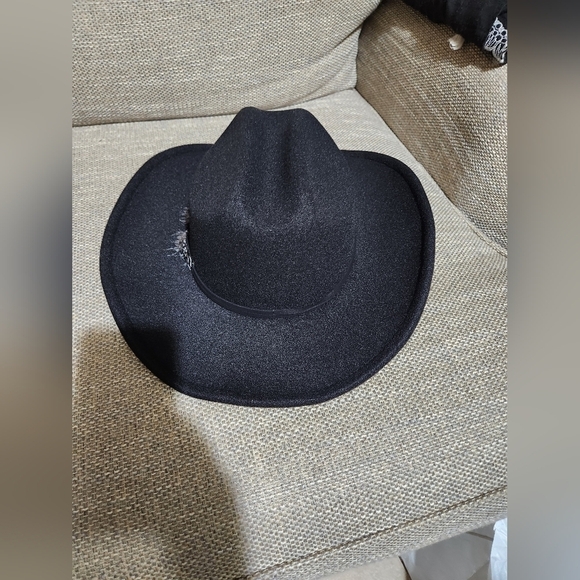 Black feather Fedora hat - Picture 2 of 3